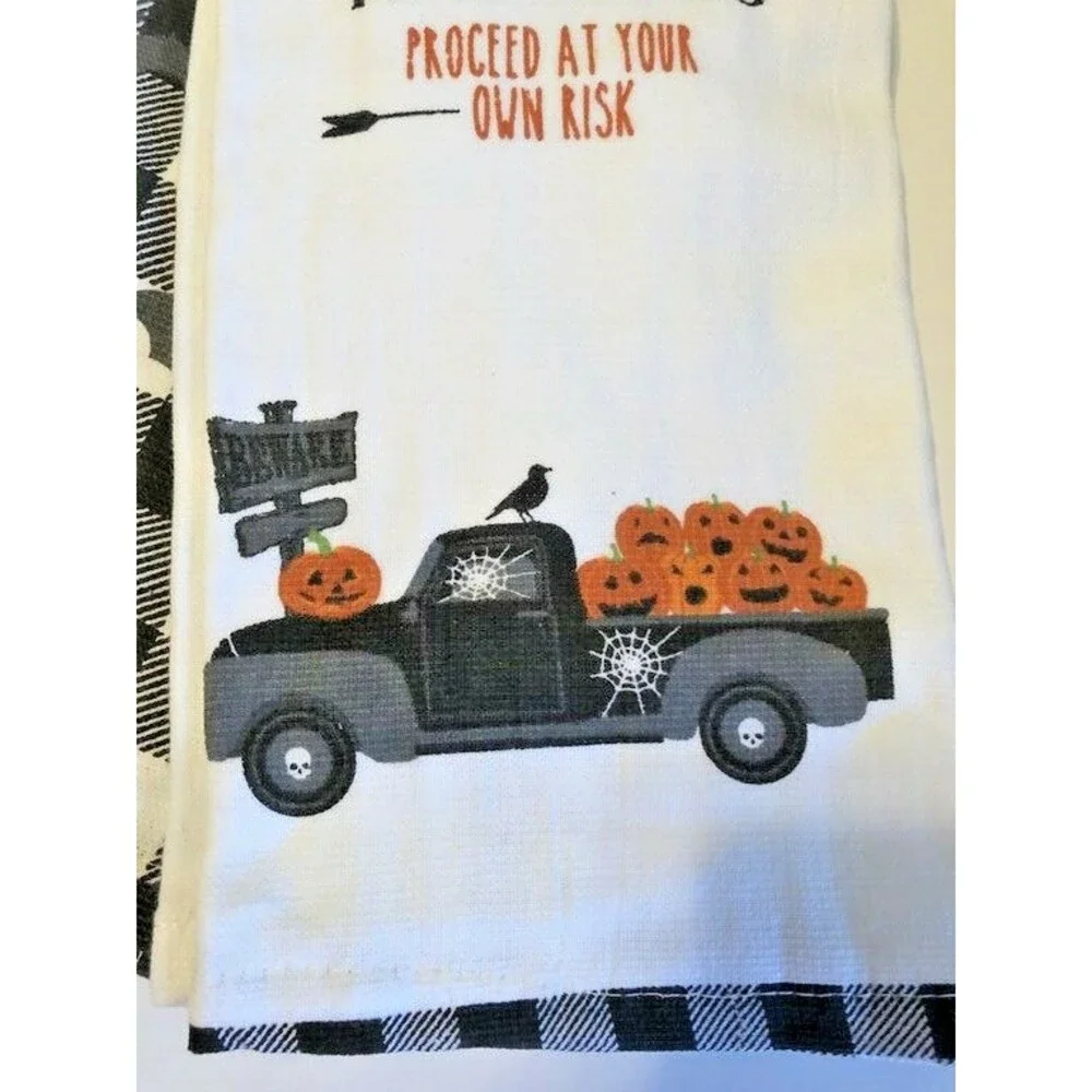 Halloween Kitchen Dish Towels Haunted Farm Truck Pumpkin Buffalo Check Set of 2